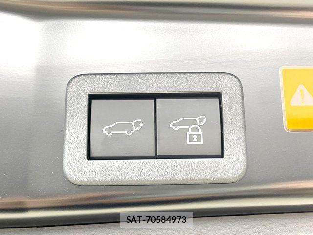 Toyota RAV4 2026-03 8132063-4