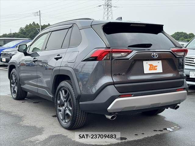 Toyota RAV4 2023-01 8132075-12