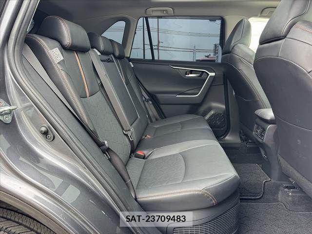 Toyota RAV4 2023-01 8132075-19
