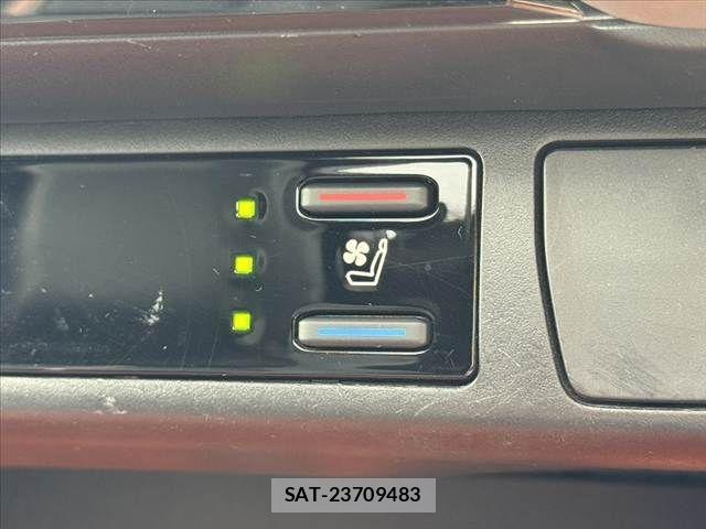 Toyota RAV4 2023-01 8132075-29