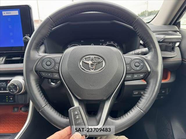 Toyota RAV4 2023-01 8132075-6