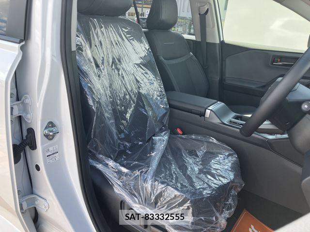 Toyota RAV4 2026-06 8132065-10