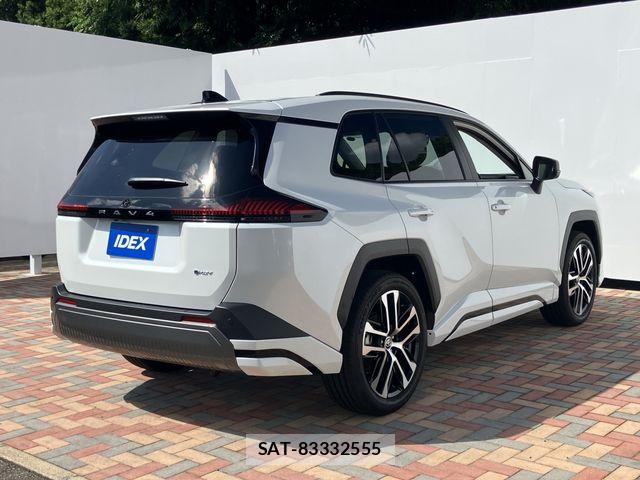 Toyota RAV4 2026-06 8132065-2