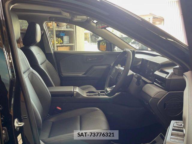 Toyota RAV4 2026-06 8132064-7