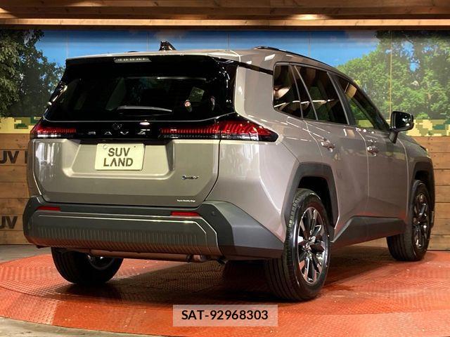 Toyota RAV4 2026-02 8132068-16