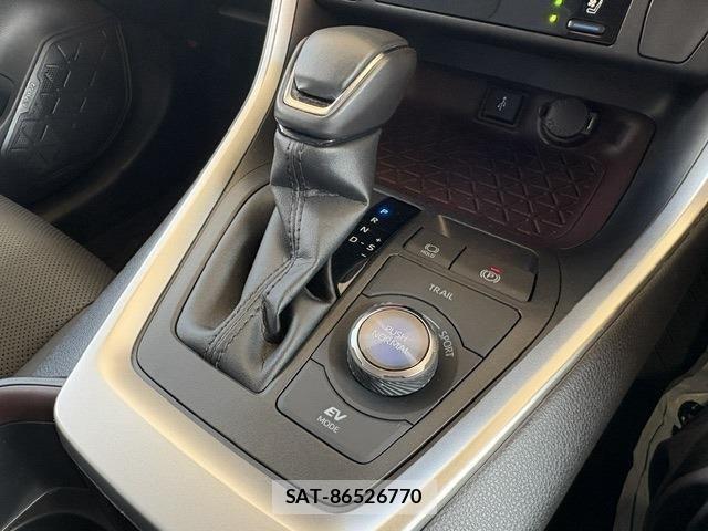 Toyota RAV4 2022-11 8132076-20