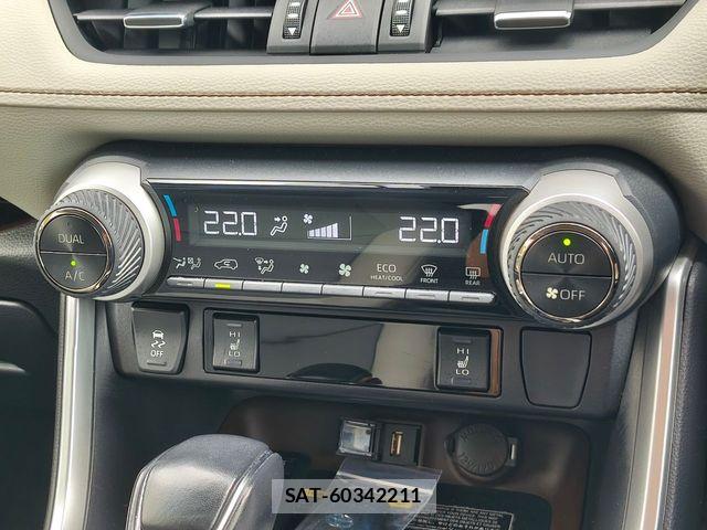 Toyota RAV4 2021-06 8146569-11