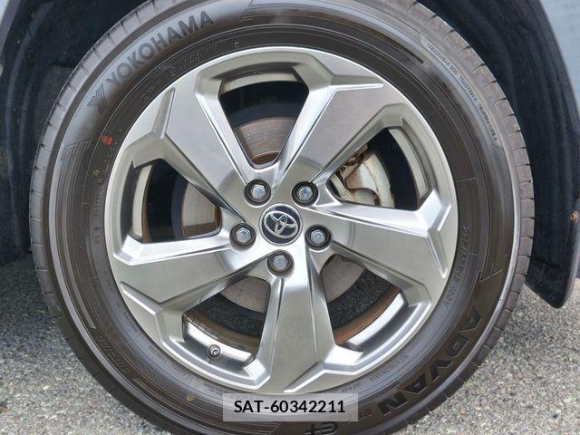 Toyota RAV4 2021-06 8146569-26