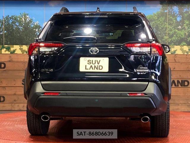 Toyota RAV4 2025-11 8146564-14