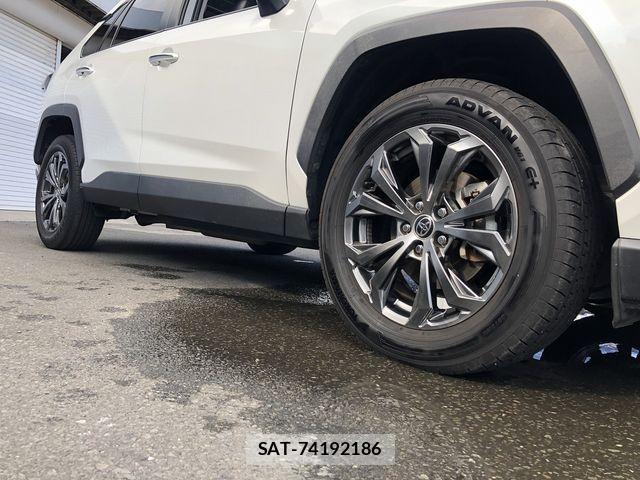 Toyota RAV4 2023-02 8146568-13