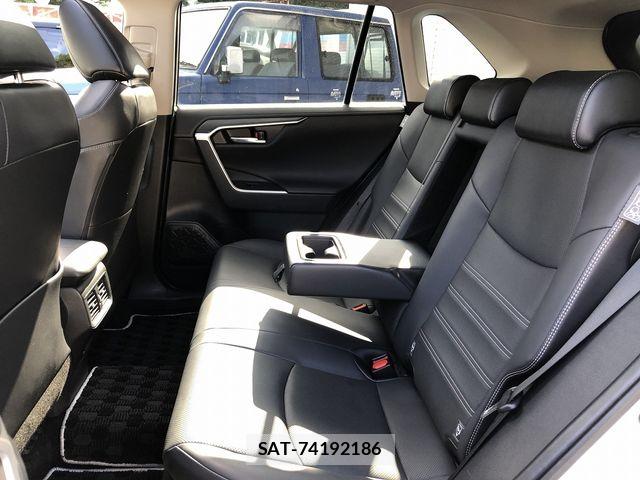 Toyota RAV4 2023-02 8146568-21