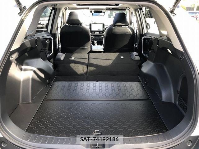 Toyota RAV4 2023-02 8146568-22