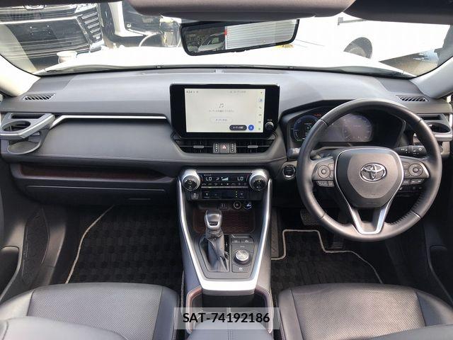 Toyota RAV4 2023-02 8146568-2