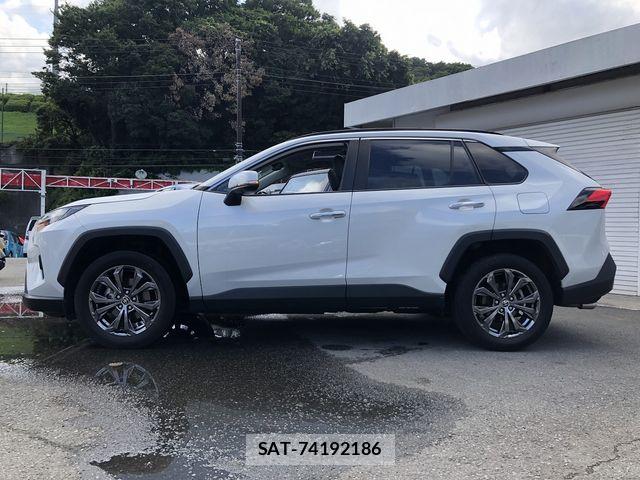 Toyota RAV4 2023-02 8146568-6