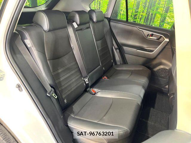 Toyota RAV4 2024-05 8146565-8