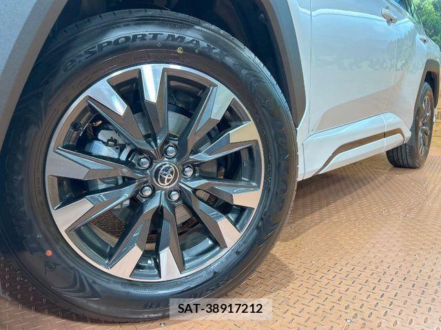Toyota RAV4 2026-06 8159110-12