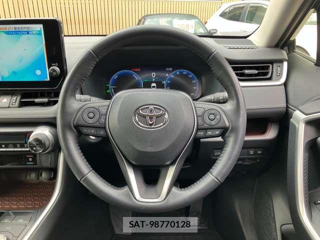Toyota RAV4 2023-01 8209832-10