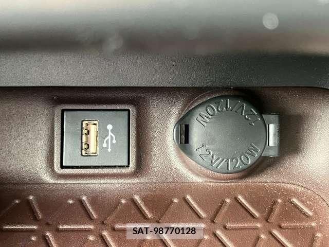 Toyota RAV4 2023-01 8209832-24