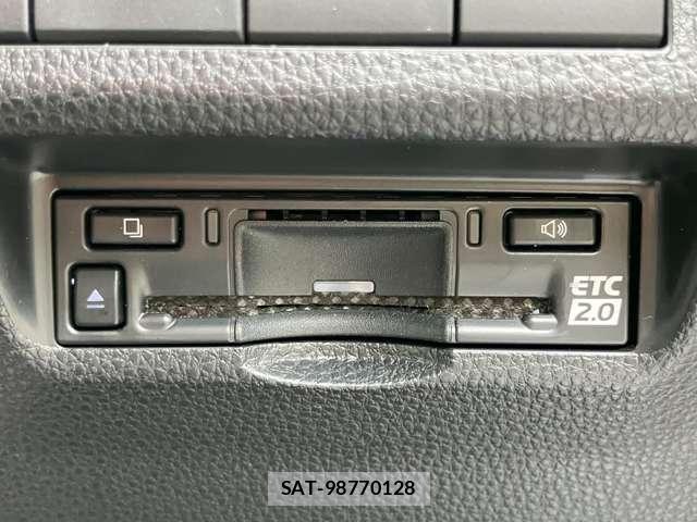Toyota RAV4 2023-01 8209832-27
