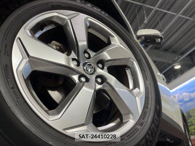 Toyota RAV4 2020-04 8209841-13