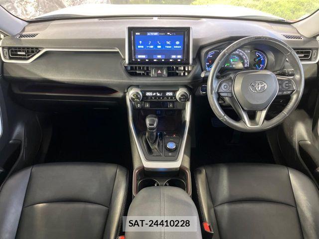 Toyota RAV4 2020-04 8209841-2