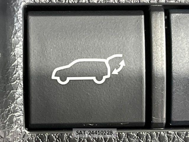Toyota RAV4 2020-04 8209841-5