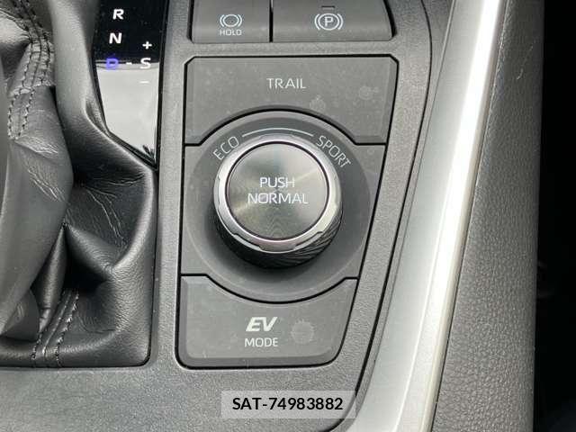Toyota RAV4 2020-02 8209840-23