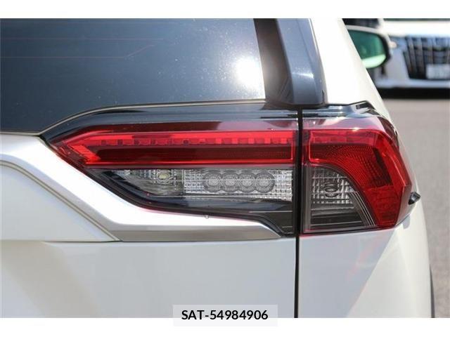 Toyota RAV4 2020-01 8209842-12