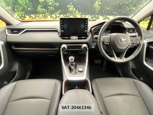 Toyota RAV4 2022-06 8209830-1