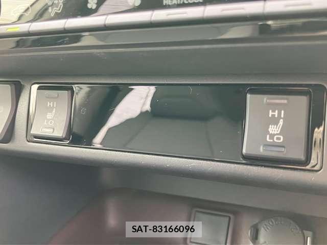 Toyota RAV4 2020-02 8209843-19