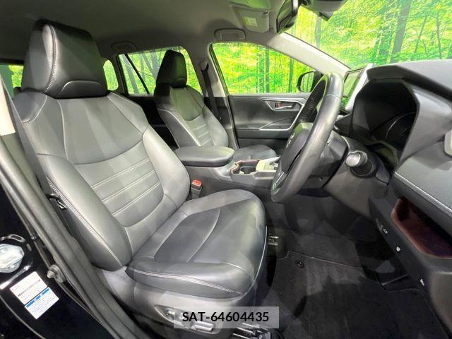 Toyota RAV4 2021-09 8209837-9