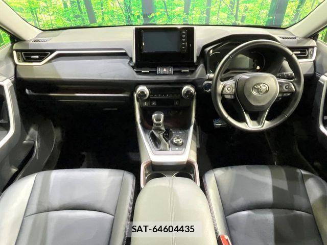 Toyota RAV4 2021-09 8209837-1