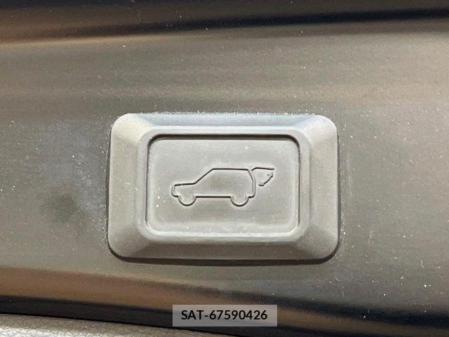 Toyota RAV4 2022-02 8209834-11