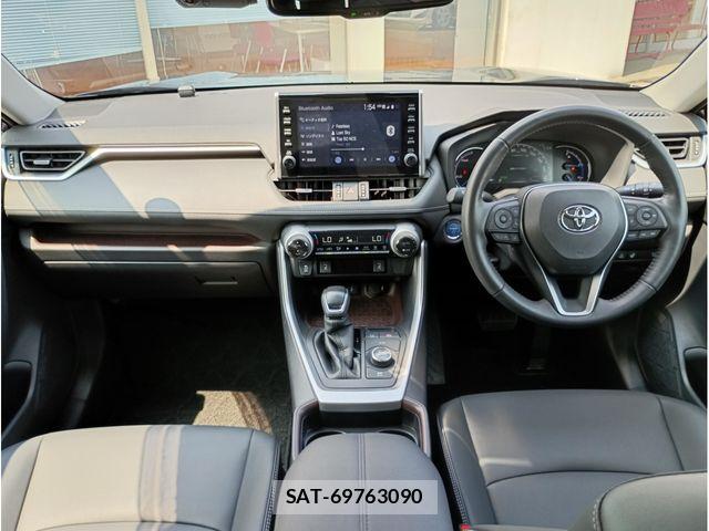 Toyota RAV4 2021-08 8231593-1