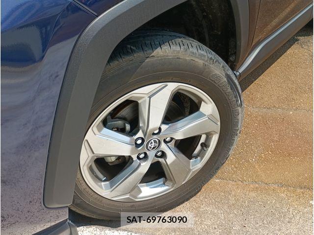 Toyota RAV4 2021-08 8231593-4