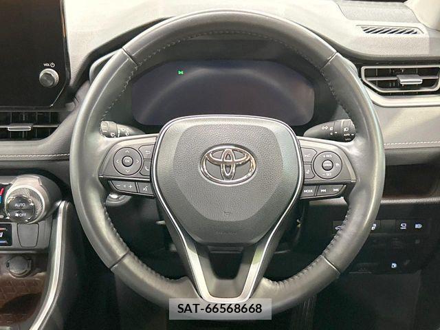 Toyota RAV4 2023-04 8231588-11