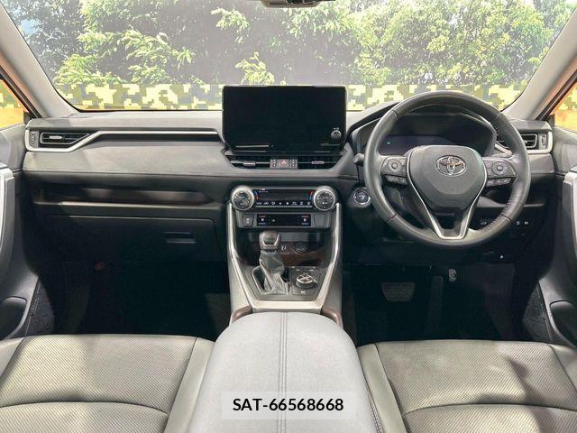 Toyota RAV4 2023-04 8231588-1