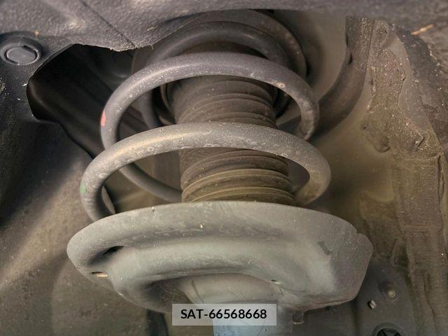 Toyota RAV4 2023-04 8231588-19