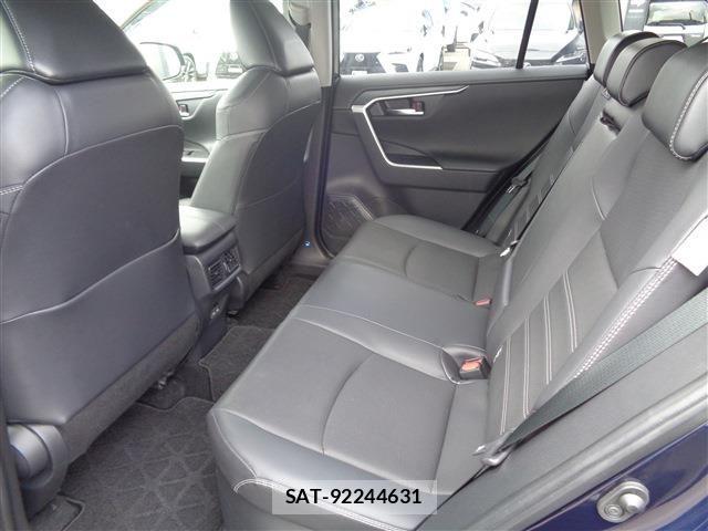 Toyota RAV4 2024-06 8231590-11