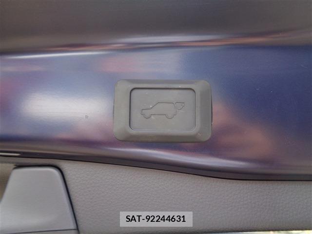 Toyota RAV4 2024-06 8231590-16