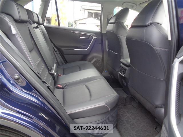 Toyota RAV4 2024-06 8231590-18