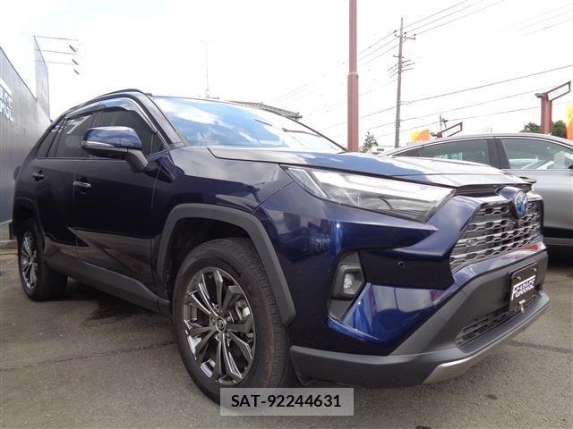 Toyota RAV4 2024-06 8231590-2