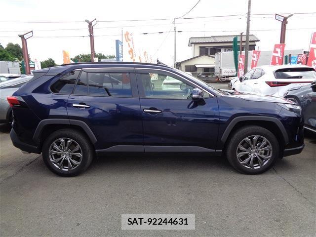 Toyota RAV4 2024-06 8231590-3