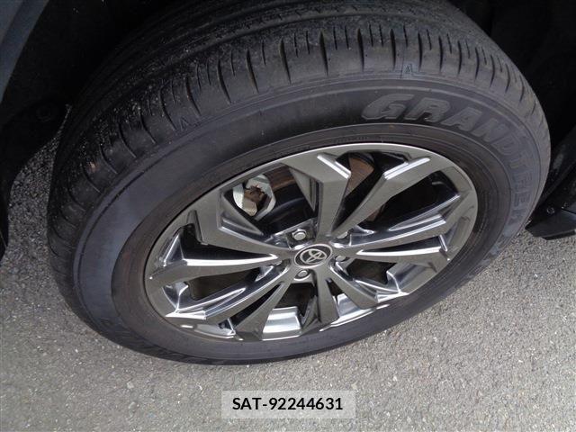 Toyota RAV4 2024-06 8231590-8