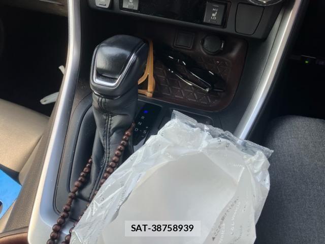 Toyota RAV4 2019-12 8231592-11