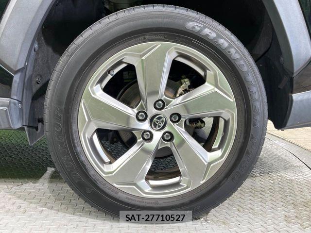 Toyota RAV4 2019-07 8246507-12
