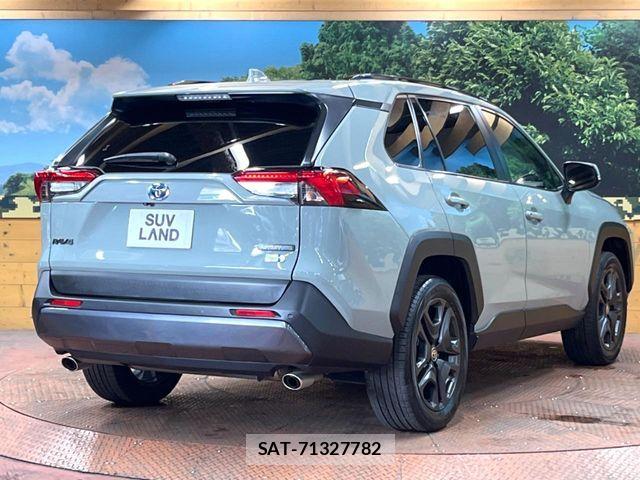 Toyota RAV4 2023-03 8246506-16