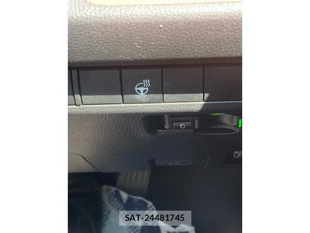 Toyota RAV4 2022-03 8316699-13