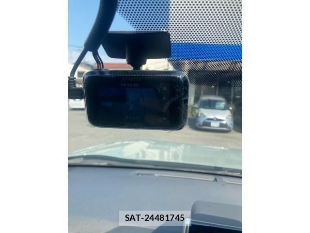 Toyota RAV4 2022-03 8316699-19