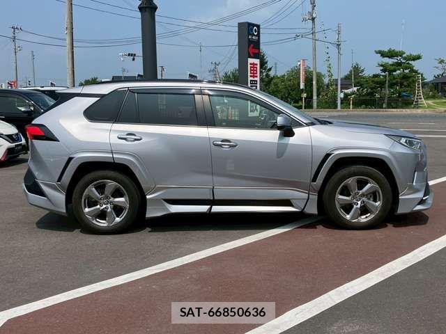 Toyota RAV4 2021-01 8316700-18